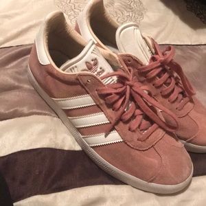 Adidas gazelle pink shoes